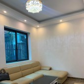 bàn phố trạm quân long biên hà nội.