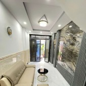 Cần bán gấp nhà 3 tầng mới đẹp hẻm xe hơi Võ Văn Kiệt p1q5, giá 6.3 tỷ.