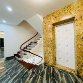 Bán nhà Minh Khai, chỉ hơn 5 tỷ, ô tô tránh, vỉa hè, 5 tầng thang máy vi vu