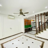 Nhà đẹp đón Tết Xuân La- Diện tích rộng- Nhà mới-  Giá rẻ. Nhỉnh 4 tỷ