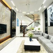 BÁN NHÀ NGỌC LÂM, LONG BIÊN 55M 5TẦNG 4 TỶ GẦN PHỐ.