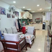 Nhà 5 tầng ngay cạnh Hà Đô. Gần 50m2. Hẻm 6m. Nội thất 100%. Chỉ 9,x tỷ.
