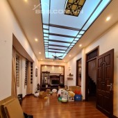 NHỈNH 5T, RINH NGAY NHÀ - LÔ GÓC - GẦN PHỐ - HÀNG XÓM ROYAL CITY