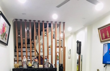Siêu Phẩm Nhà Hàng Hương-Nhà Đẹp Kinh Doanh-Thang Máy Nhập Khẩu