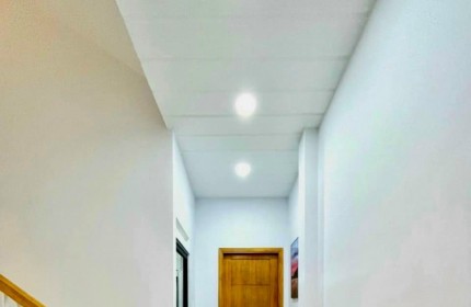 Bán nhà đường Tô Hiệu, quận Tân Phú gần Đầm Sen giáp Quận 11 hẻm 8m 80m2 vuông vức giá rẻ