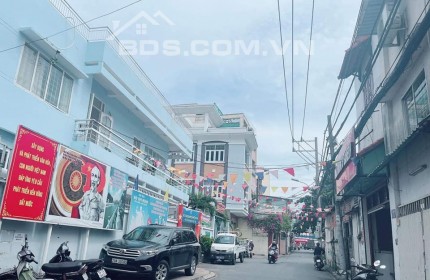 Cần bán gấp nhà HXH 1T2L Huỳnh Tấn Phát DT 58m2 giá 5.9 tỷ