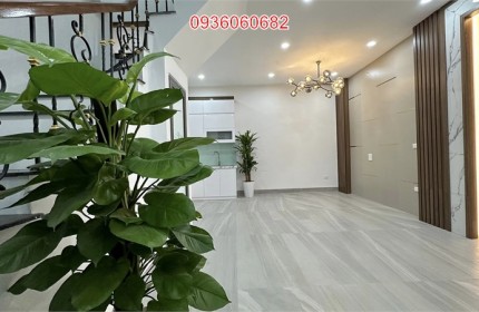 Bán Nhà Riêng Đường Hoàng Mai 65m 5 Tầng, Lô Góc, Ngõ Thông, Gần Ô Tô, Chỉ 5 Tỷ 1 (Còn Thương Lượng)