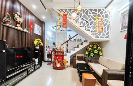 Sập hầm! Nhà 2 tầng Nguyễn Phước Nguyên, 60m2, full nội thất, nhỉnh 2 tỷ.