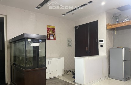 Bán căn 2 ngủ Golden Land 275 Nguyễn Trãi FULL nội thất, nhà đẹp về ở ngay chỉ 4.2 tỷ.