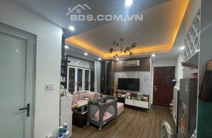 Bán nhà Từ Liêm 50m2, lô góc cực hiếm, vài bước ra đường lớn ô tô tránh, nhỉnh 5 tỷ