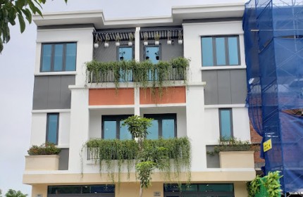 CHÍNH CHỦ BÁN Shophouse 1 trệt 2 lầu Lavela Garden