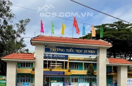 Bán lô góc 2 mặt tiền bên cạnh trường tiểu học Junko.650 triệu