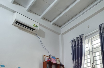 Gấp bán nhà HXH, Nguyễn Ảnh Thủ, Q12, 54M2, 2 T, nhỉnh 2 tỷ