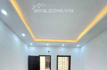 Bán nhà mặt đất Pháo Đài Láng 42m2 MT4m 4.9 tỷ nhà sẵn đồ cơ bản LH 0828353222