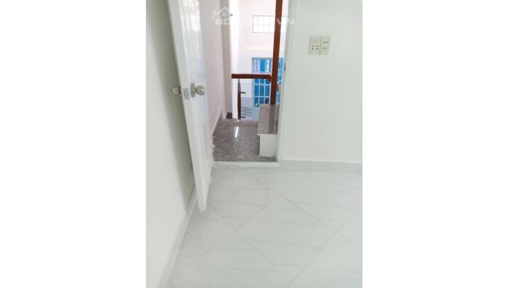 Đón Xuân, nhà mới THỐNG NHẤT, GÒ VẤP , 3 TẦNG, 30M2 , GIÁ TỐT :3,25 tỷ,