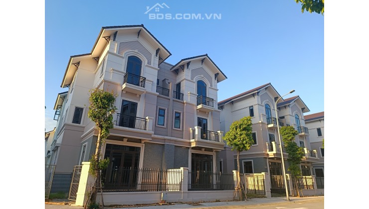 Bán gấp căn Villa 135m2 Centa City trước tết.