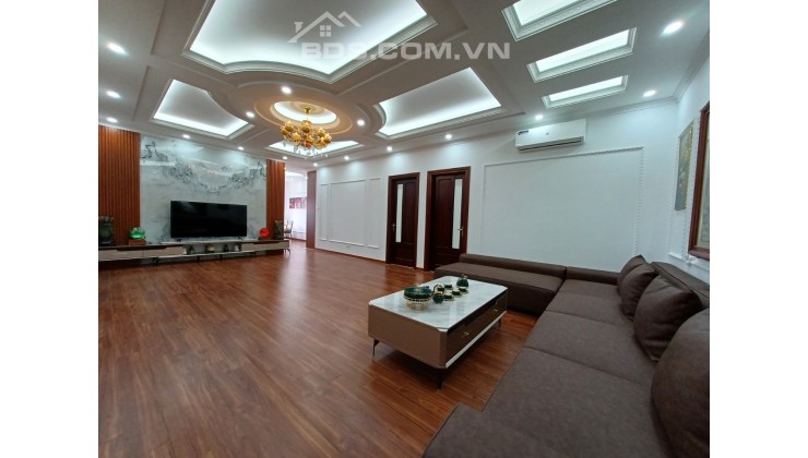 Cần bán căn hộ tòa CT1 Vimeco giá 6.x tỷ151m2 4PN 2WC  nhà đẹp đủ đồ LH 0966891695
