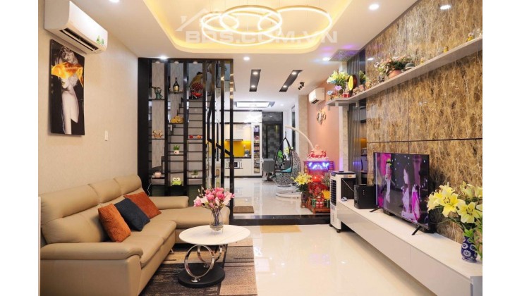 Cực đẹp, cực rẻ, xe hơi 7 chỗ, nội thất 5 sao 72m2, 3 tầng VIP