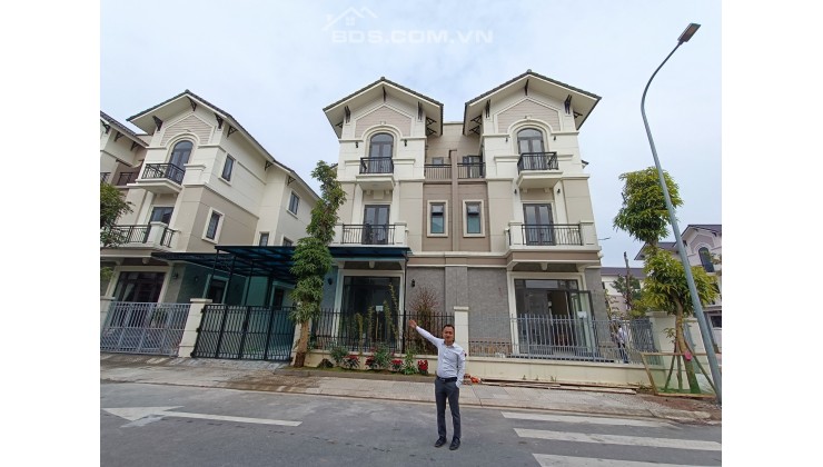 Bán gấp căn Villa 135m2 Centa City trước tết.