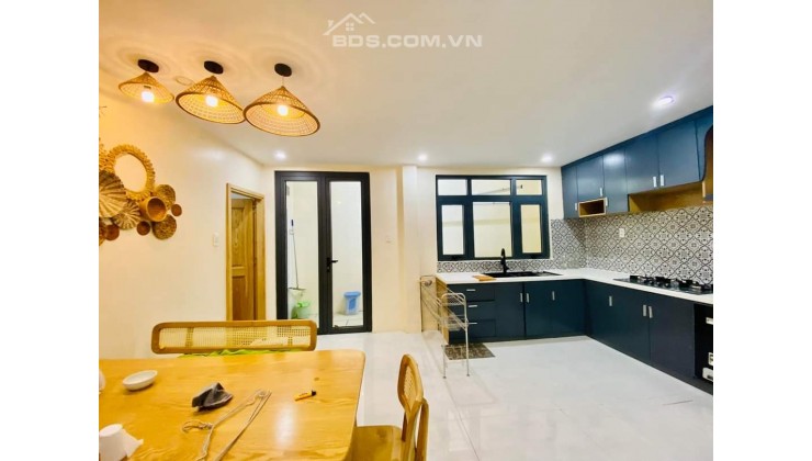 vip _ Bán Villa Quận 2- 120m2- 7m x17m- Sân ô tô- giá 8,2 tỷ.