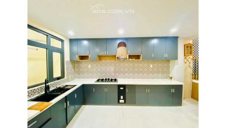 vip _ Bán Villa Quận 2- 120m2- 7m x17m- Sân ô tô- giá 8,2 tỷ.