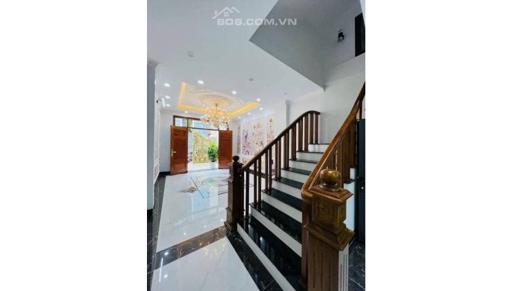 Nhà đẹp -  vị trí đẹp Lê văn Lương 34,5m xây 5 tầng oto 7 chỗ đỗ cửa, Chỉ 3ty600tr.