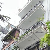 Đê La Thành ,DT 38m2  ,5 Tầng ,MT  5.2m, Giá chào mới 10,2 tỷ