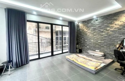 Bán nhà phố Thái Hà, diện tích 50m2, mặt tiền 5m, giá bán 13 tỷ.