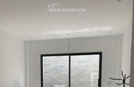 VỀ QUÊ ĐỊNH CƯ NÊN BÁN GẤP CĂN NHÀ GẦN 200M2 TÂM HUYẾT GẦN CHỢ PHẠM VĂN HAI-NGUYỄN TRỌNG TUYỂN. LH0909484131