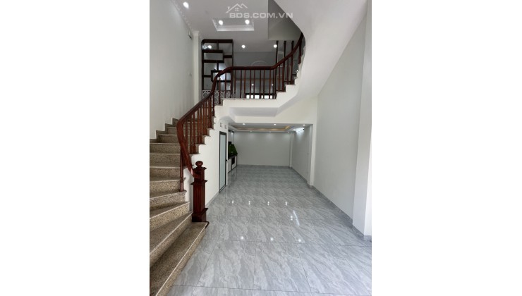 Bán nhà Tứ Hiệp 45m2 trung tâm dân trí cao, tiện ích nhiều, xây mới ở luôn giá 2.95 tỷ. 0972448366