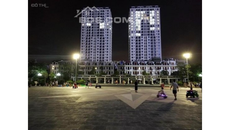 Cần bán căn 2PN -full nội thất- Đông Nam- giá 3,2 tỷ tại HC Golden City