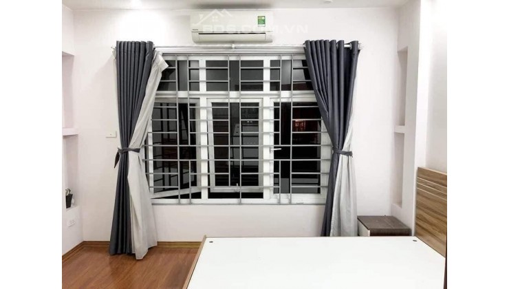 Bán nhà Ngọc Lâm, Long Biên, Ngõ THÔNG, DÂN XÂY 45m2 x 4 Tầng .LH 0357697691