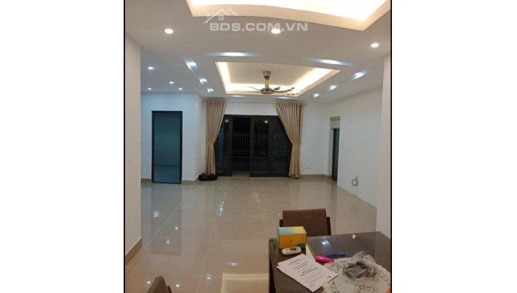 Bán nhà Kim Chung Đông Anh, ô tô ngủ trong nhà 40mx5T, MT4m giá 2.75 tỷ