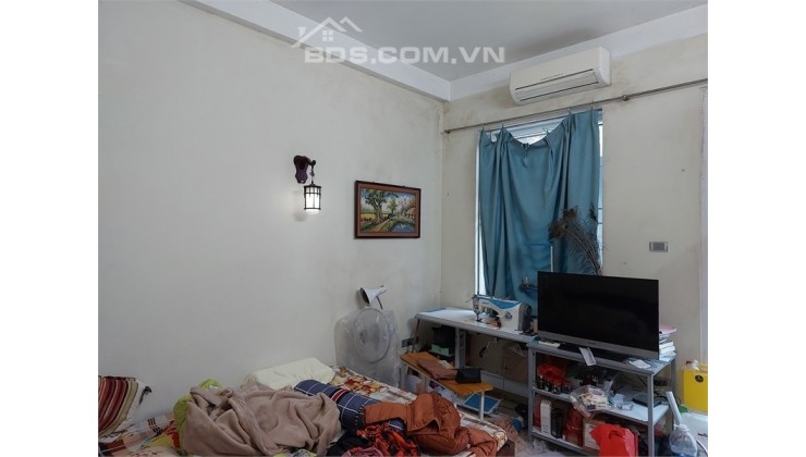 Bán nhà  Nguyễn Văn Cừ, Long Biên, 4 tầng 40m2  Ngõ Ô TÔ, KINH DOANH tốt. 0983311014