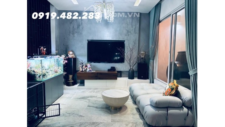 CHO THUÊ BIỆT THỰ SONG LẬP - VINHOMES RIVERSIDE - SIÊU ĐẸP - VÀO Ở NGAY Ạ - 45tr/ THÁNG - Xây dựng 82m2/ sàn - Anh chủ nhà hoàn thiện full đồ nhập Âu siêu đẹp