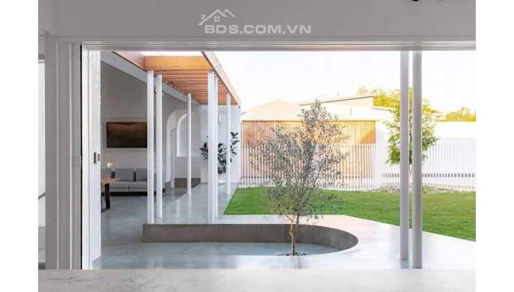 Bán Hoặc Cho Thuê Villa 12 Tạ Hiện , Phường Thạnh Mỹ Lợi ,Quận 2 Cao Cấp : 800m2