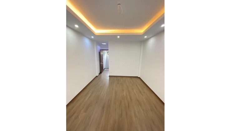 Nhà Vip Nguyễn Văn Huyên, Q. Cầu Giấy, Ba Gác Tránh, Ngõ Rộng Ở Luôn, DT 48m2 5T, Giá Nhỉnh 6 Tỷ.