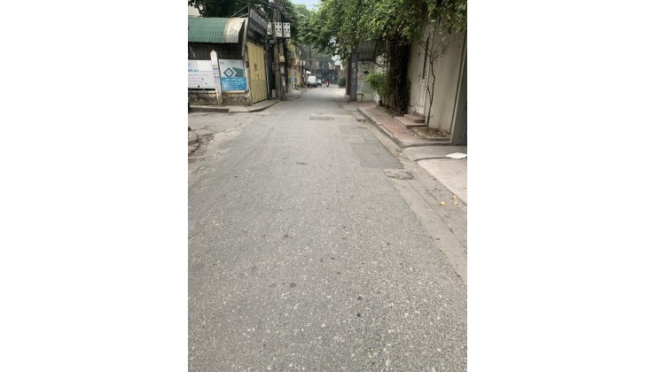 Bán nhanh lô đất đẹp 80m2, MT4.8m đường nhựa Oto tránh tại khu TĐC Kim Sơn, Gia Lâm, HN