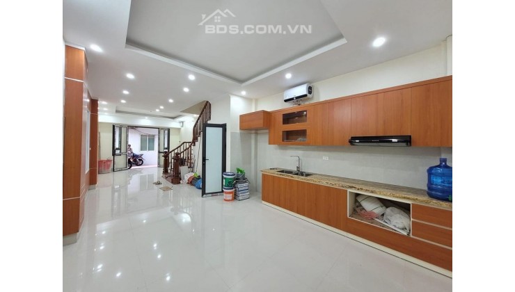 Bán nhà ngõ 29 Võ Chí Công, Cầu Giấy, 50m2, 5 tầng, 6 phòng ngủ khép kín, ngõ 3 gác, giá 5.9 tỷ