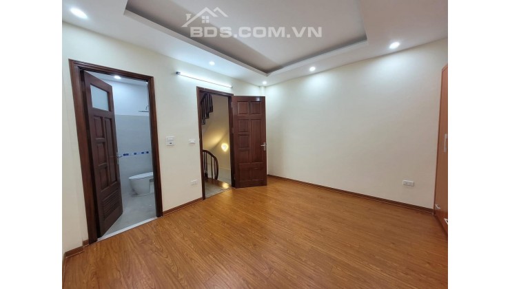 Bán nhà ngõ 29 Võ Chí Công, Cầu Giấy, 50m2, 5 tầng, 6 phòng ngủ khép kín, ngõ 3 gác, giá 5.9 tỷ