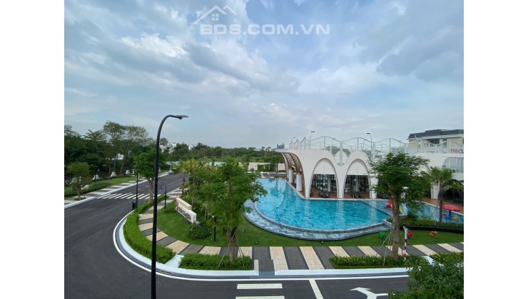 Chuyển nhượng căn  biệt thự phố, 2 mặt tiền, có công viên ở  Khang Điền quận 9 duy nhất 1 căn