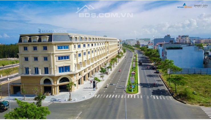 Bán nhà phố Châu Âu Regal Maison Phú Yên view biển sở hữu lâu dài giá rẻ hơn thị trường đến 2 tỷ