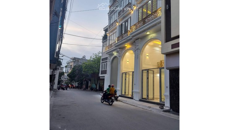 Bán nhà mặt ngõ to Nguyễn Văn Linh thông Thiên Lôi 5 tầng đường 8m GIÁ 5.2 tỉ mới tinh