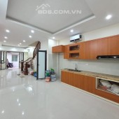 Bán nhà ngõ 29 Võ Chí Công, Cầu Giấy, 50m2, 5 tầng, 6 phòng ngủ khép kín, ngõ 3 gác, giá 5.9 tỷ