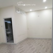 BÁN NHÀ CMT8,P12,Q10 , 2 TẦNG CÒN MỚI ĐẸP, SỔ VUÔNG A4