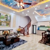 Ngõ ô tô VIP nhất phố Cầu Giấy 40m2 5T cách mặt ngõ 10m, 5.9 tỷ