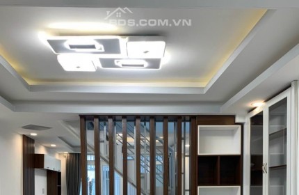 [QUẬN 7] HẺM BA GÁC - 4 X 11 - 2PN - 2 TẦNG - CHỈ 3.XX TỶ