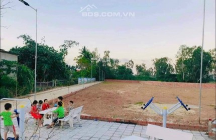 cần bán nhanh lô đất ngay DT 605, cách trục chính chỉ 20m, sổ sẵn mua công chứng ngay