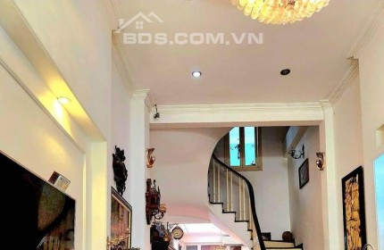 BÁN NHÀ ĐỘI CẤN - DT 41M - TT VIP BA ĐÌNH - SÁT PHỐ - Ô TÔ GẦN - 5,95 TỶ