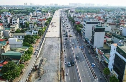 Bán Đất Phố Trạm, Chân cầu Vĩnh Tuy, 40m2, 2 tỷ 5.